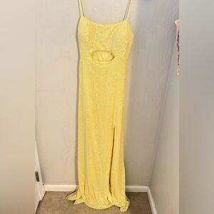 Chic Yellow Backless Dress